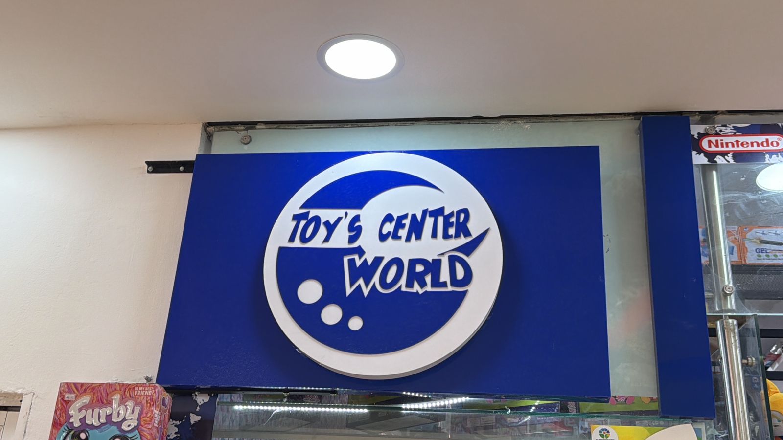 Toy's Center World